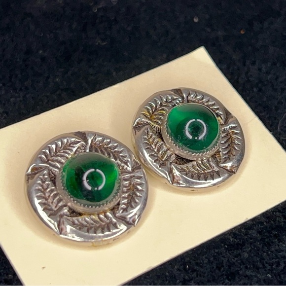Vintage Silver Green Leaf Design Round Earrings Ornate Estate Retro Goth Elegant - Picture 3 of 8